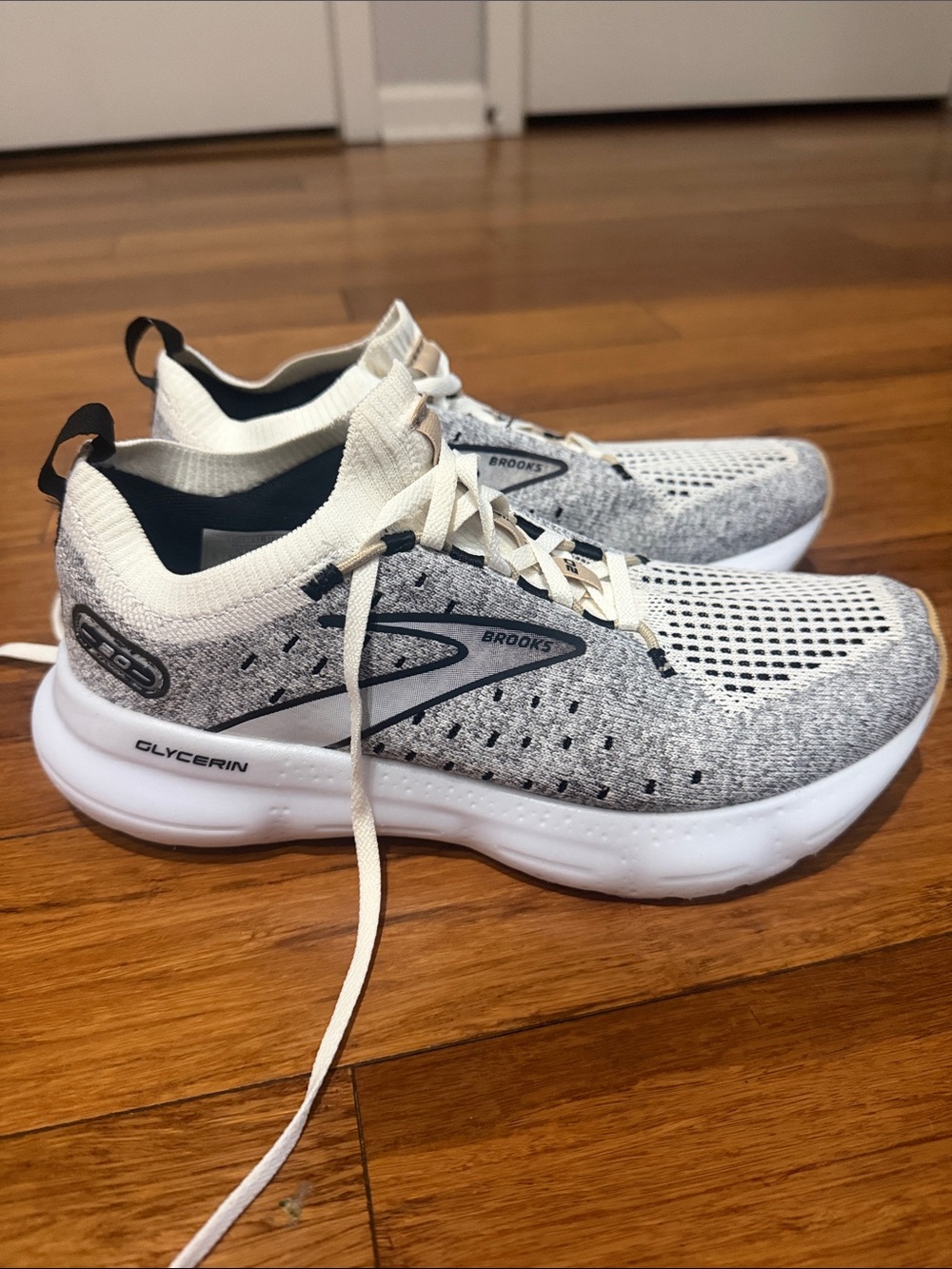 Brooks Glycerin StealthFit 20 neutral running shoes size 8 US